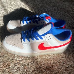 Men’s Nike Dunks size 12
